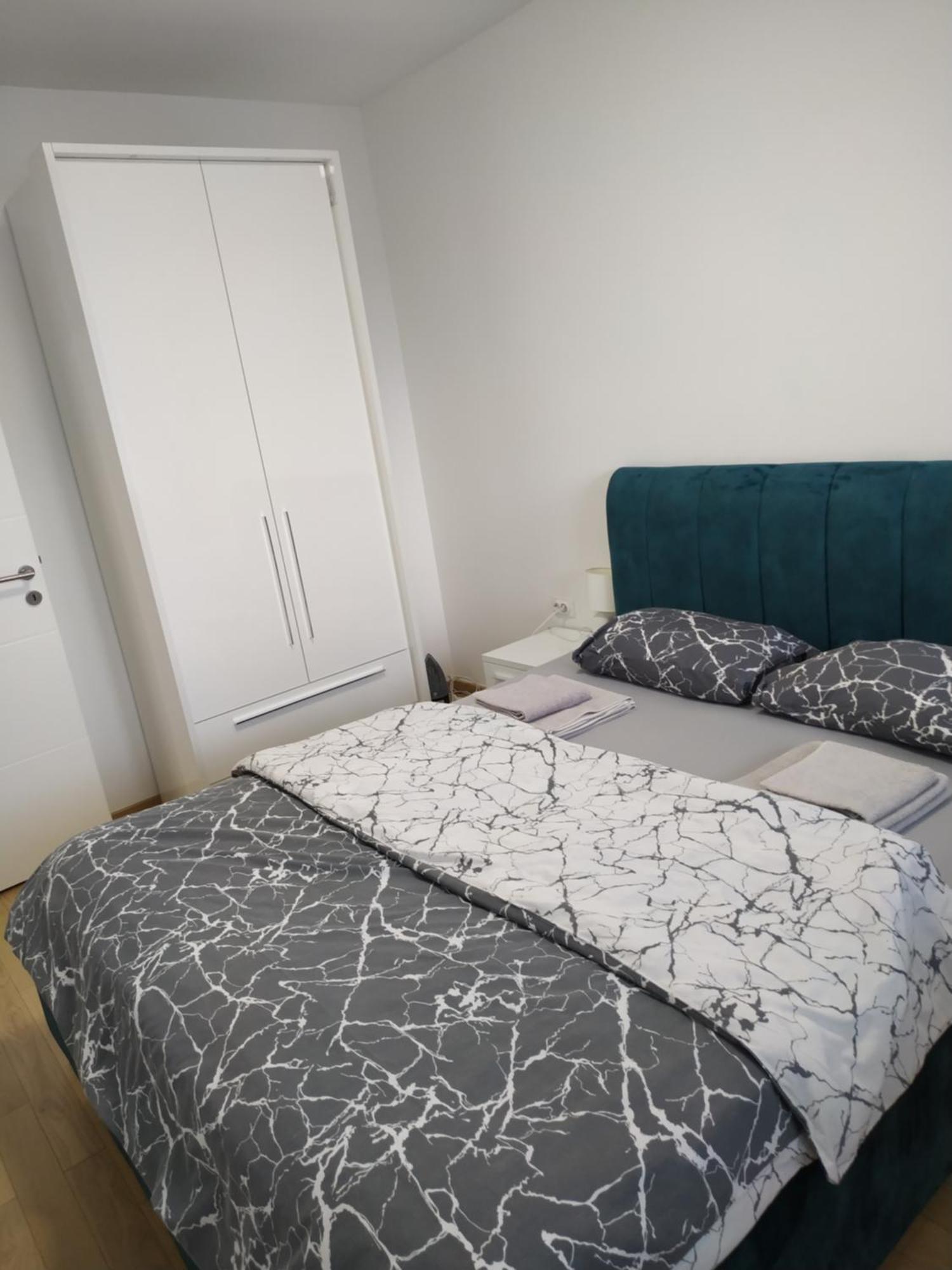 Apartment M & N Banja Luka Eksteriør billede